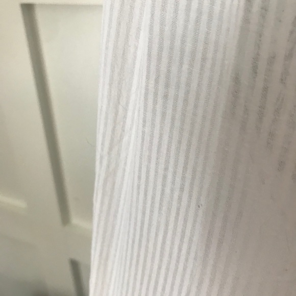 White blouse. Small - Picture 4 of 7